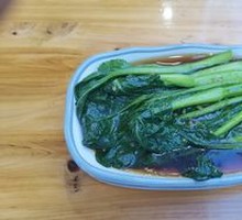 Steamed Bok Choy in White Sauce