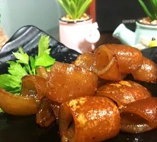 Roasted Braised Pigskin