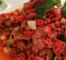 Stir-Fried Beef with Yellow Onion