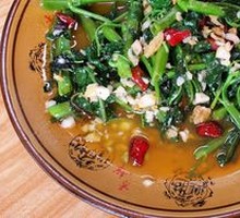 Stir-Fried Water Spinach