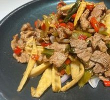 Panda Bamboo Shoot Stir-Fry with Pork