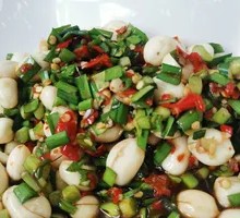 Leek and Peanut Salad