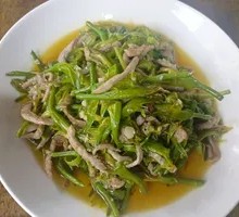 Shredded Pork with Daylily Flowers