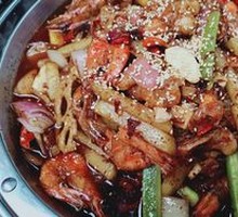 Special Oil-Braised Large Shrimp in Large Pot