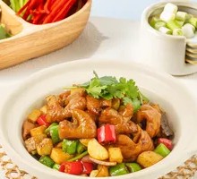 Stewed Pig Intestines in Clay Pot