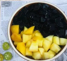 Yellow Peach Ice Tofu Pudding