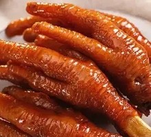 Braised Chicken Feet in Fresh Broth