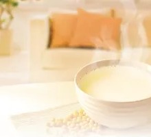 Freshly Ground Five-Grain Soy Milk