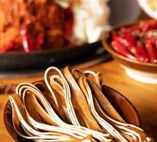 Shredded Tofu with Noodles