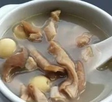 Lotus Seed and Pig Stomach Soup