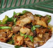 Stir-fried Pork with Garlic Shoots