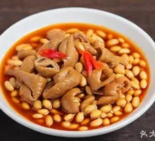 Braised pork intestine with soybeans