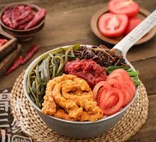 Tomato Braised Pork Noodles