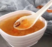 Papaya and Tremella Soup