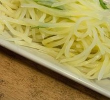 Hand-Cut Potato Strips