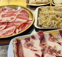 Sour Cabbage with Pork Belly