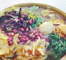 Clam and Snail Noodles