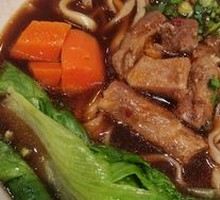 Homestyle Braised Beef Noodles