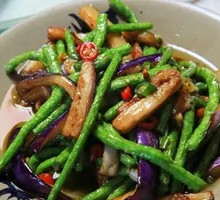 Eggplant and Green Bean Stir-Fry