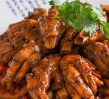 Spicy Braised Chicken Feet