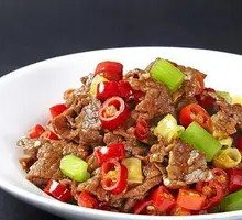 Stir-Fried Beef with Yellow Onion