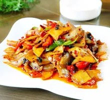 Spicy Potato Slices with Pork