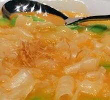 Apple and Loofah Stewed with Fish Maw