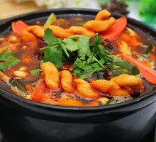 Three Delicacies Pot-Fried Noodles