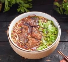 Beef tendon noodles