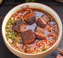 Braised Pork Noodles