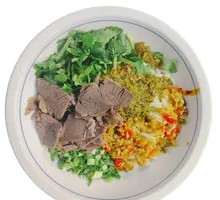 Secret Black Pepper Dry-Mixed Beef Rice Noodles