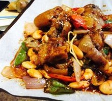 Charcoal-Grilled Sticky Pork Trotter and Duck Feet Platter