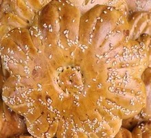 Flower-shaped Naan Bread