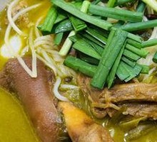 Sour Cabbage Pork Trotter