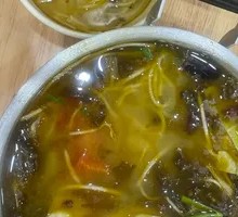 Sour Cabbage Duck Blood Rice Noodles