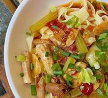 Chicken Offal Noodles
