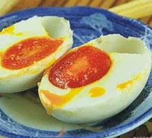 Five-Spice Oil-Steamed Duck Egg