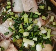 Clear Soup Braised Pork Rice Noodles