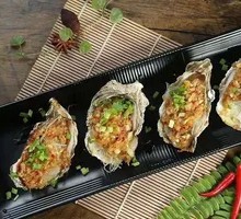 Fresh Shucked Oysters