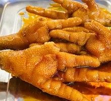 Spicy Braised Chicken Feet