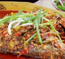Pickled Green Beans with Crucian Carp