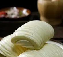 Milk-Scented Steamed Buns