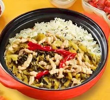 Sour Cabbage and Pork Rice with Crispy Rice Crackers