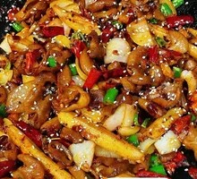 Spicy Intestine and Chicken Dry Pot