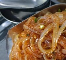 Signature Potao Bread with Cold Noodles