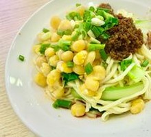 Spicy Broad Noodles with Pea Paste