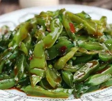 Oil-Braised Red Oil Sea Cabbage