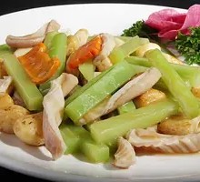 Braised Pork Intestines with Bamboo Shoots and Garlic