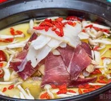 Ganoderma Chicken Dish