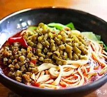 Stewed Pork and String Bean Noodles